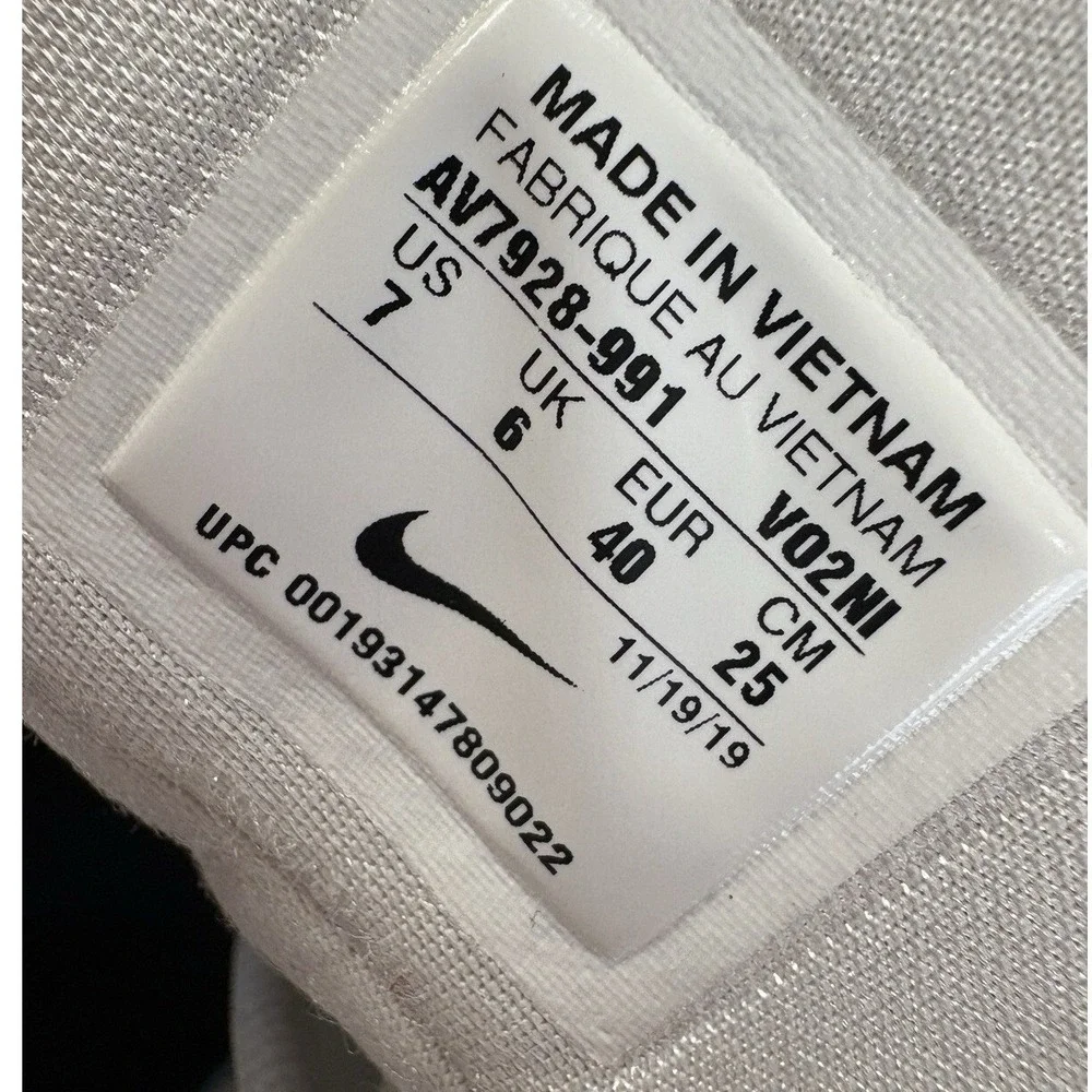 Nike PG 3 White Metallic Gold Speckled Basketball Shoes AV7928-991 Kids Size 7Y‎